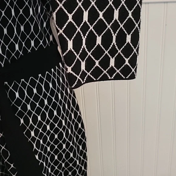 NY& Co Sweater Dress - Picture 10 of 11